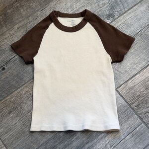 Brandy Melville Cream and Brown Raglan Tee Fitted One Size
